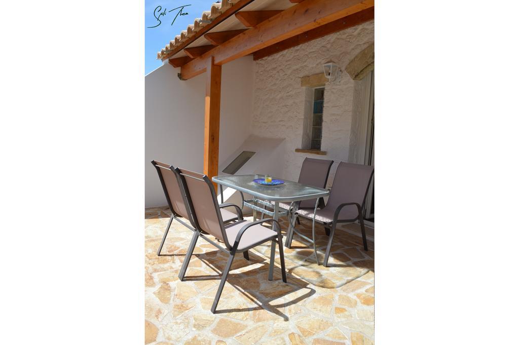 Ferienwohnung Spiti Thea Makrádes Exterior foto